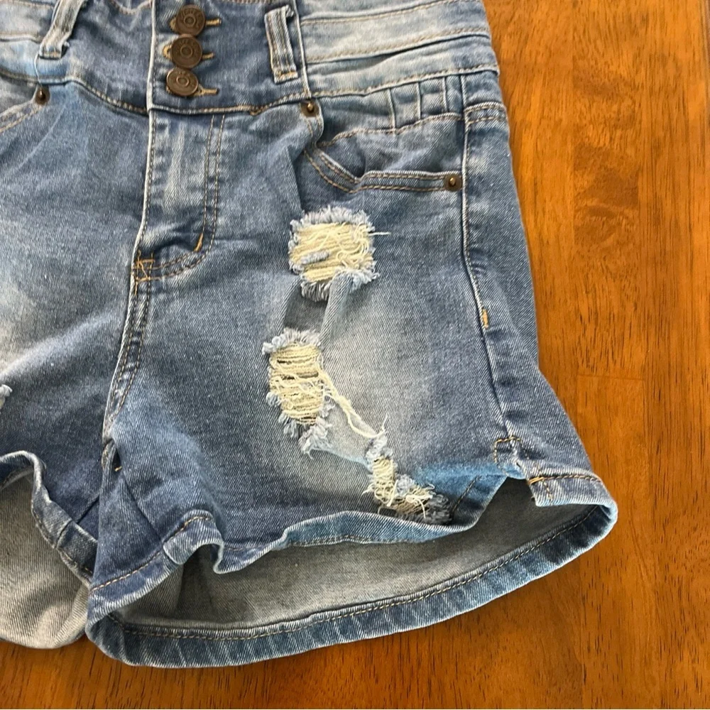 Vince‎ Blue New York women Distressed Denim Short Size 7